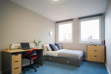 1 bed flat, Roxburgh Place, Old Town, Edinburgh, EH89SU - Image 3